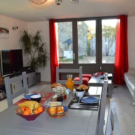 Les Chambres De Lola Guest house 3*